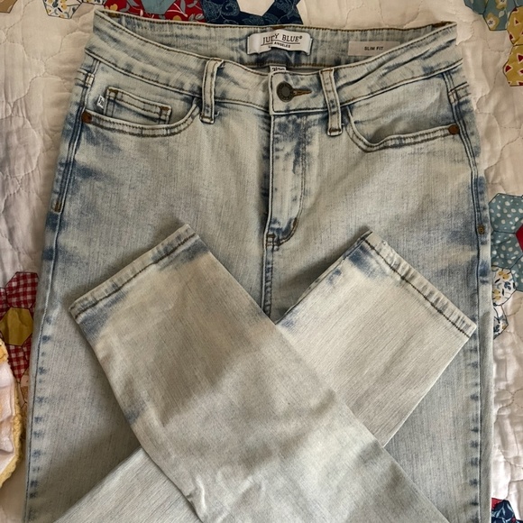 Slim Fit Judy Blue - Picture 1 of 3